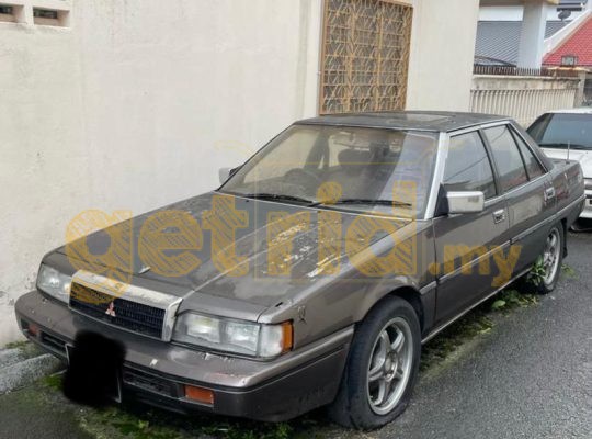 Mitsubishi Gallant – Abandoned