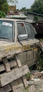 Mercedes 123 Abandoned