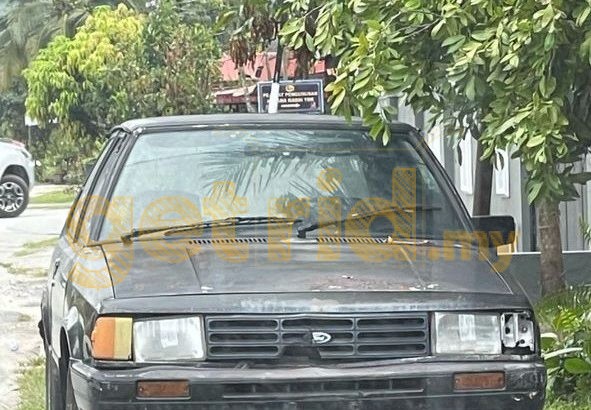 Ford Laser – Abandoned