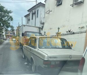Volvo 240 SE 6