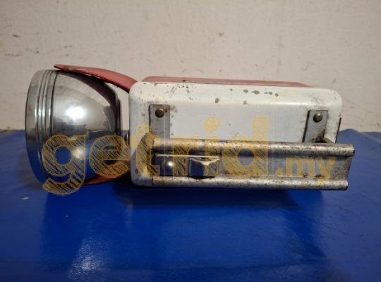 vintage Rayovac Hunter lantern torchlight