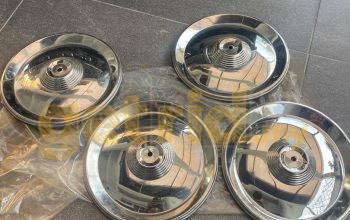 Peugeot 204 / 304 / 404 Hub Caps – NOS