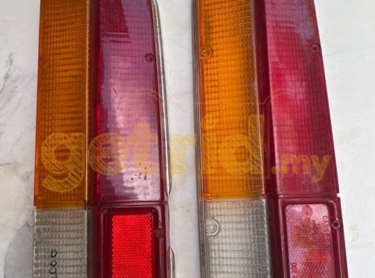 Alfa Romeo Berlina Rear Lenses – NOS