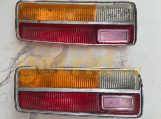 Alfa Romeo Berlina Rear Lenses – NOS
