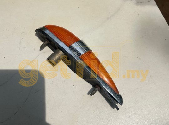 1956 Fiat 1100 TV – Front Fender Signal