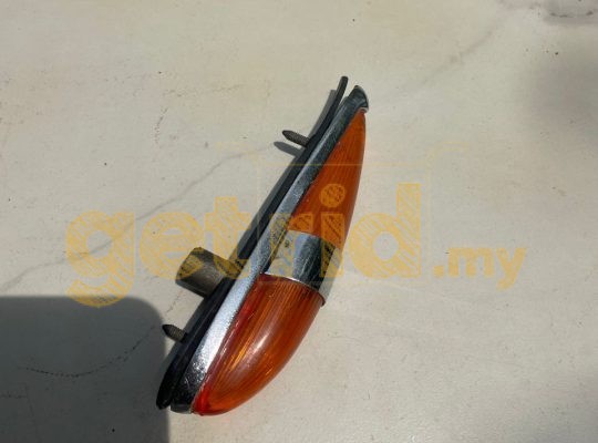 1956 Fiat 1100 TV – Front Fender Signal