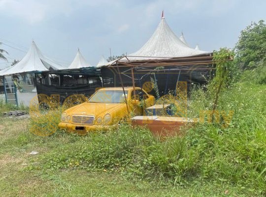 Mercedes W210 – Abandoned