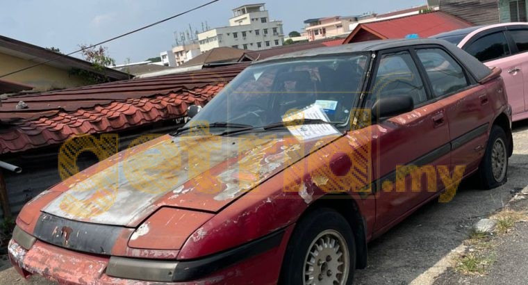 Mazda Astina 323 – Left to Rot