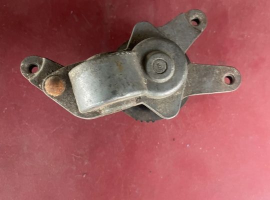Alfa Romeo 105 Quarter Glass Winder