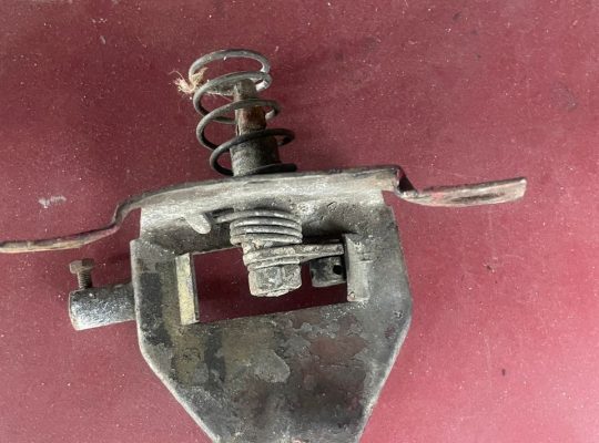 Alfa Romeo 105 – Front Bonnet Lock Mechanism