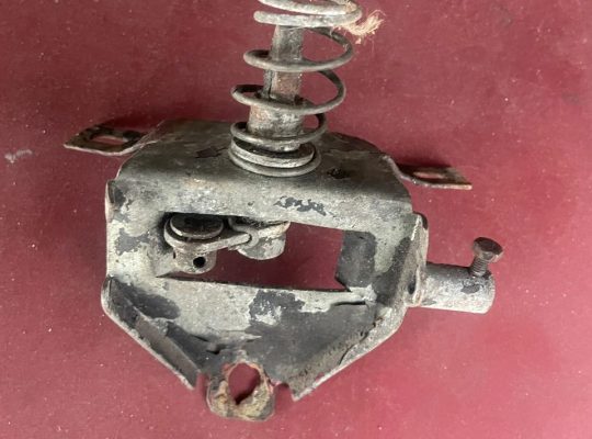 Alfa Romeo 105 – Front Bonnet Lock Mechanism