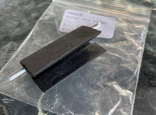 Mini Bonnet Prop Rubber – NEW