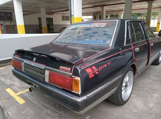 Nissan Cedric – V6