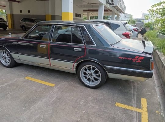 Nissan Cedric – V6