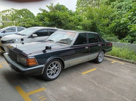 Nissan Cedric – V6