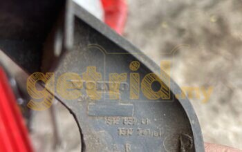 Volvo 240 – Turn Signal Trim