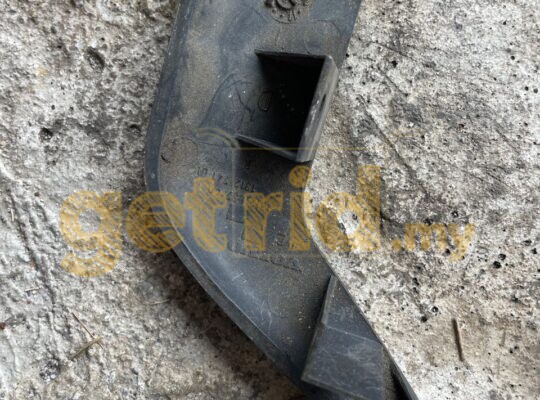 Volvo 240 – Turn Signal Trim