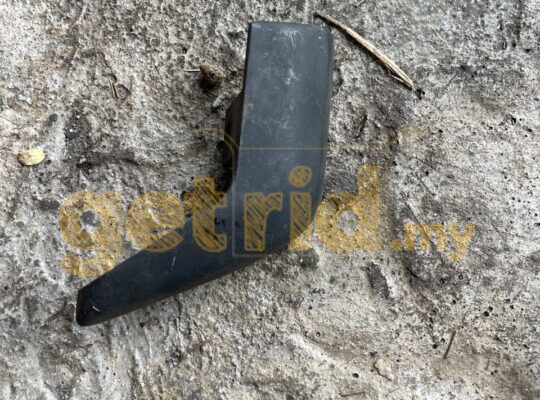 Volvo 240 – Turn Signal Trim