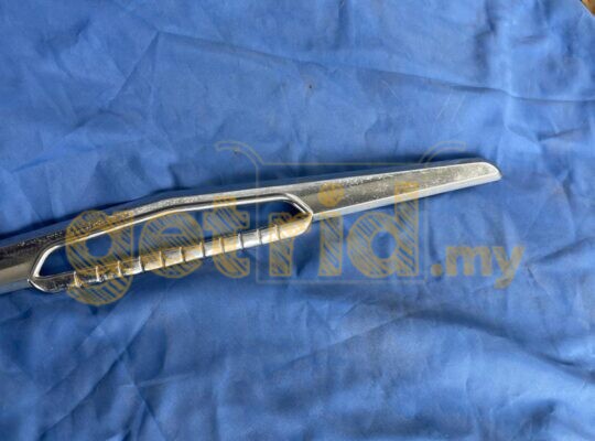 Hillman Front Badge Logo Surround