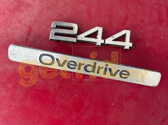 Classic Volvo 244 – Badges