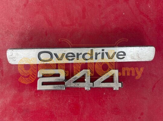 Classic Volvo 244 – Badges