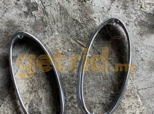 Volvo 122 – Rear Tail Lamp Surround