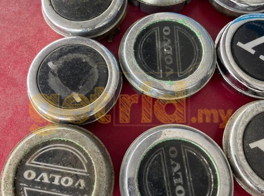 Original Volvo Center Wheel Caps