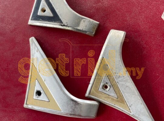 Volvo Side Mold Joint