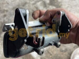 Volvo 244GL Door Handle – USED