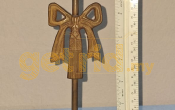 Vintage bow taper bronze candle holder