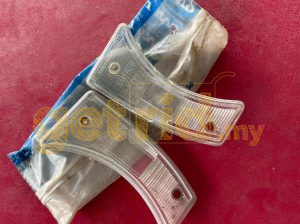 Volvo 140 Front Signal – NOS