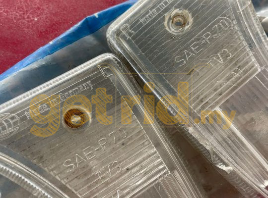 Volvo 140 Front Signal – NOS