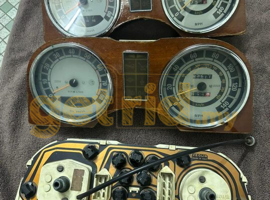 Alfa Romeo Berlina – Meters